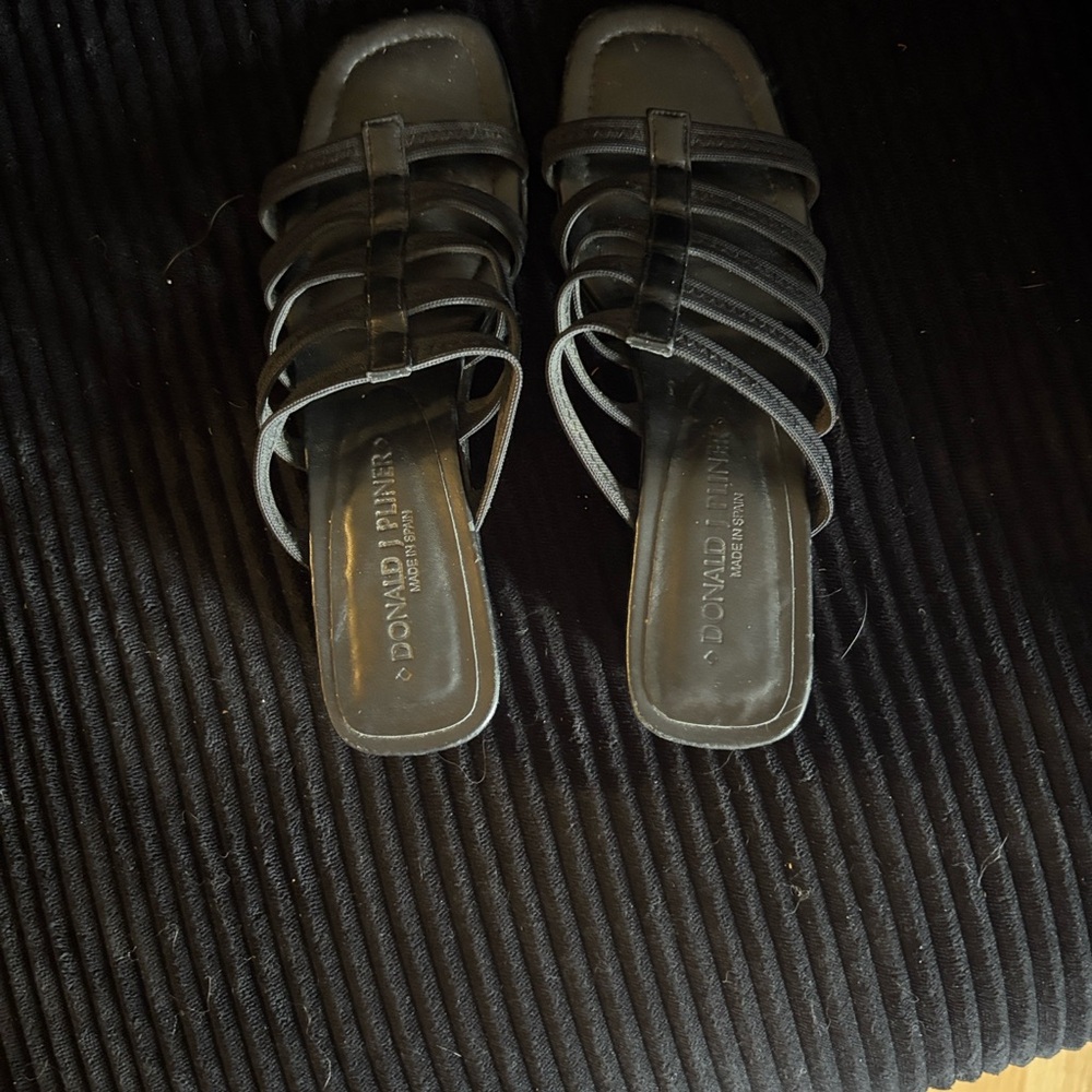 Donald J. Pliner Black Sandals